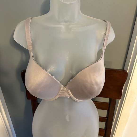 Victoria's Secret Light Pink Underwire Bra - Picture 1 of 4
